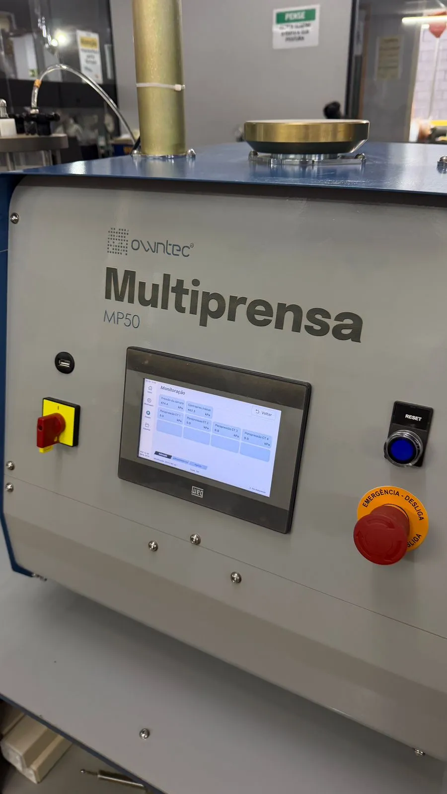 Multiprensa de ensaios