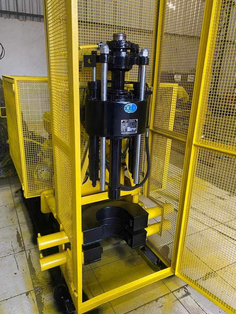 Sonda rotativa com cabeçote hidráulico