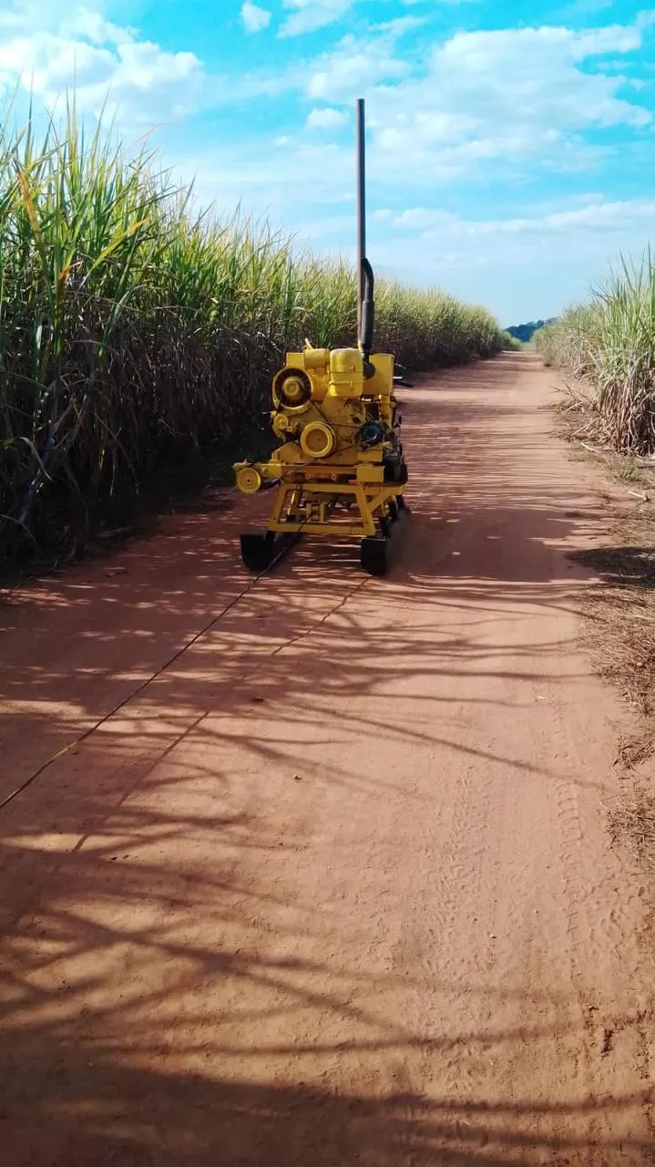 Equipamento de sondagem em campo